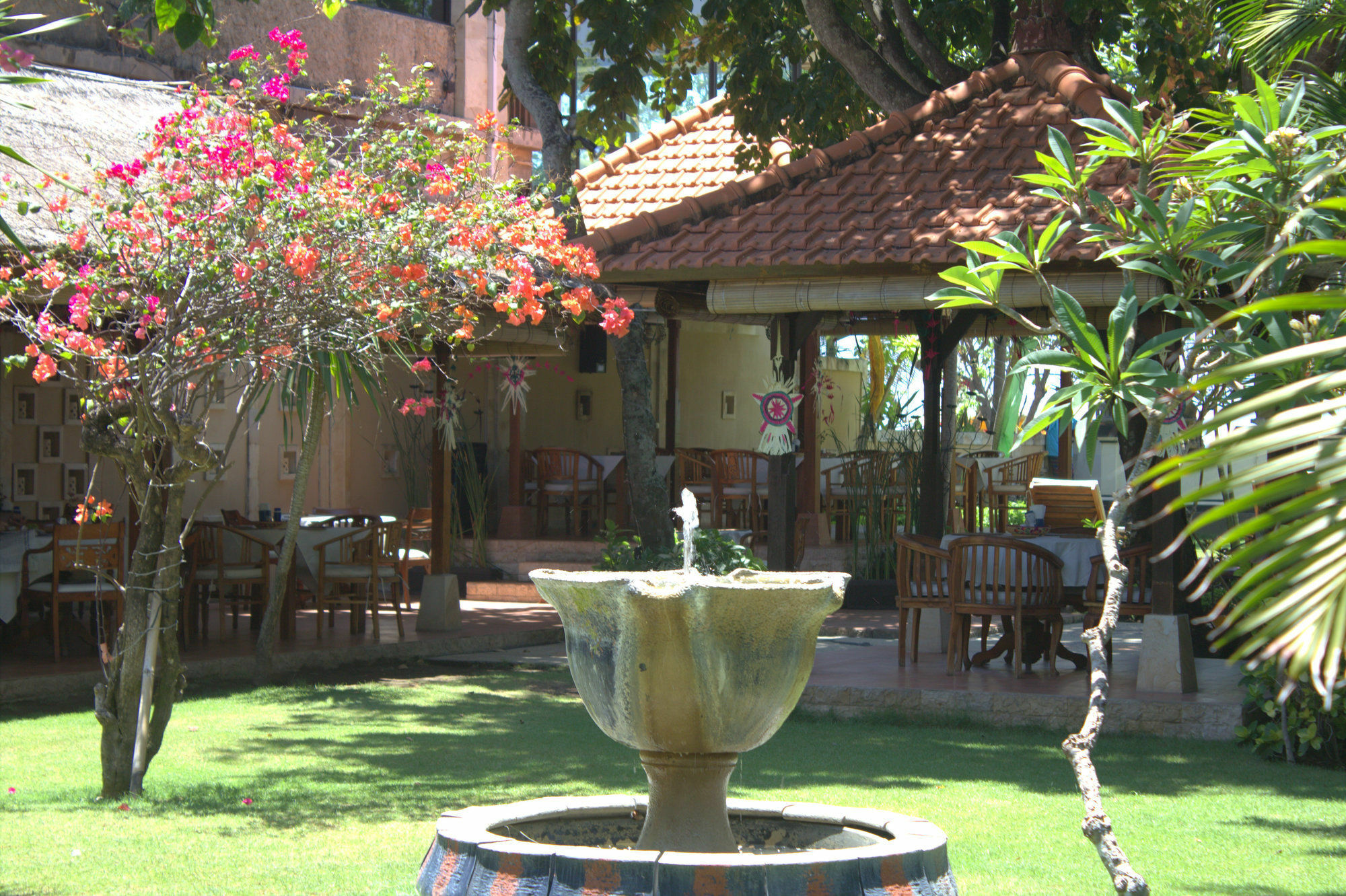 The Sari Beach Legian  Exterior photo